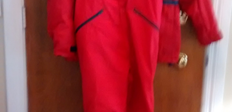 TAIKA Mens medium wet weather pants like new, jacket in good condition
